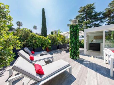4 room luxury Flat for sale in Cannes, French Riviera