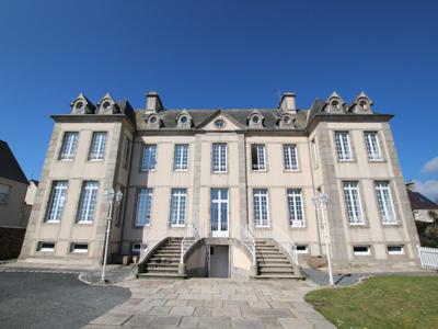 Gîte du Chateau à St-Vaast la Hougue, vue sur le port - 4 personnes