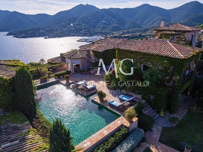 Villa de 10 pièces de luxe en vente Théoule-sur-Mer, Provence-Alpes-Côte d'Azur