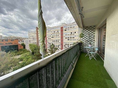 Appartement 2 chambres meublé avec terrasse et ascenseurVaugirard – Necker (Paris 15°)
