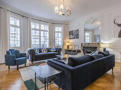Appartement 4 chambres meublé avec ascenseur, concierge et caveArc de Triomphe – Victor Hugo (Paris 16°)