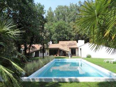 Maison très spacieuse avec piscine à Saint Hilaire de Riez