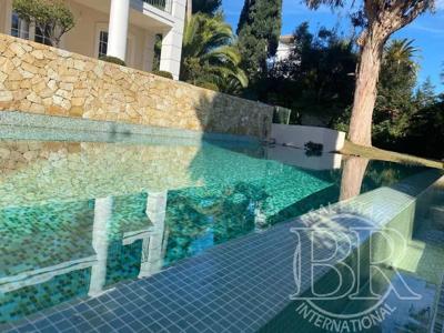 7 room luxury Villa for sale in Antibes, French Riviera