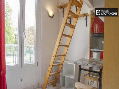 Studio avec mezzanine à louer dans le 11ème arrondissement de Paris