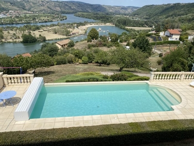 Maison 6 pièces avec pisicine, jardin arboré et vue imprenable sur la vallée du Rhône