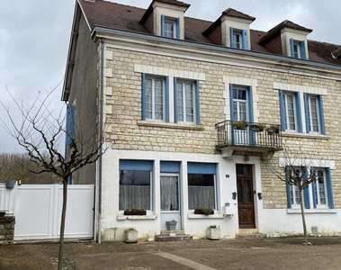 Maison T7 près de ROUFFIGNAC SAINT CERNIN DE R