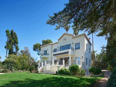 10 room luxury Villa for sale in Antibes, French Riviera