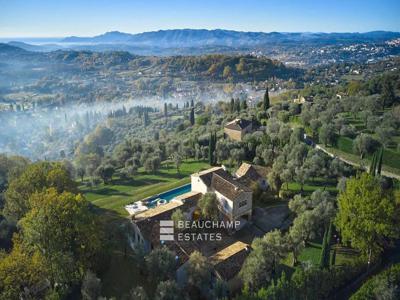 Villa de 8 pièces de luxe en vente Châteauneuf-Grasse, Provence-Alpes-Côte d'Azur