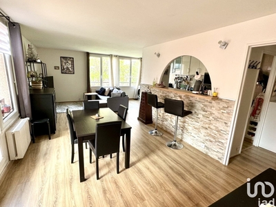 Appartement 4 pièces de 82 m² à Champs-sur-Marne (77420)