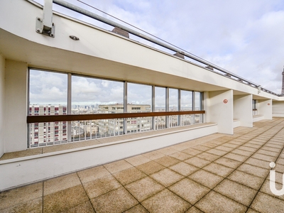 Appartement 4 pièces de 98 m² à Paris (75015)