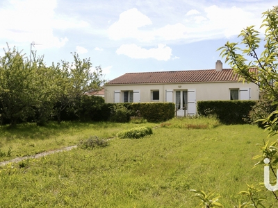 Maison 4 pièces de 80 m² à La Boissière-des-Landes (85430)