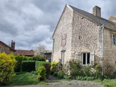 Maison traditionnelle 5 pièces de 120 m² à Saint-Quentin-le-Petit (08220)
