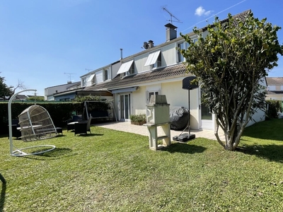 Vente maison 5 pièces 104 m² Presles-en-Brie (77220)