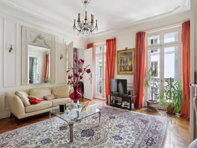 Appartement de 5 pièces de luxe en vente à Champs-Elysées, Madeleine, Triangle d’or, Île-de-France