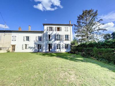 Maison de luxe 7 chambres en vente à Villefranche-sur-Saône, Auvergne-Rhône-Alpes