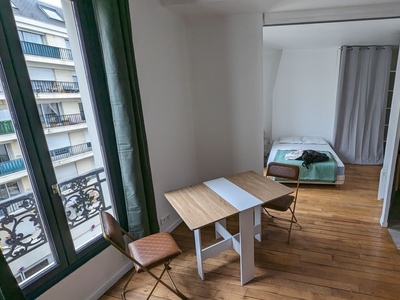Appartement 2 pièces de 35 m² à Saint-Mandé (94160)
