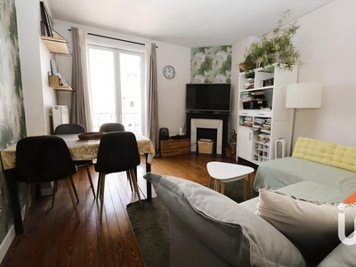 Appartement 3 pièces de 49 m² à Arcueil (94110)