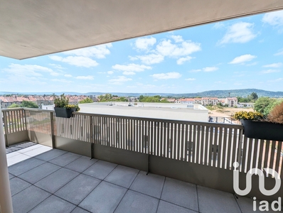 Appartement 4 pièces de 80 m² à Montigny-lès-Metz (57950)