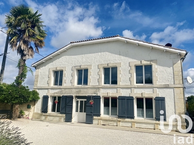 Maison 3 pièces de 137 m² à Chevanceaux (17210)