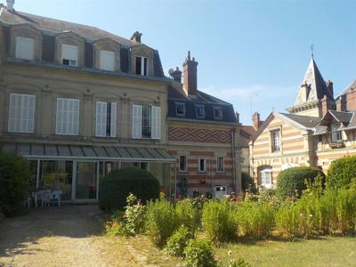 Maison de luxe 8 chambres en vente à Chaumont-en-Vexin, Picardie