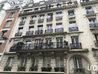 Appartement 2 pièces de 43 m² à Paris (75018)