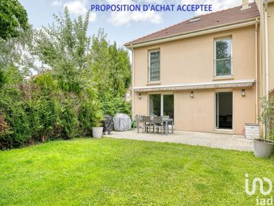 Maison 8 pièces de 138 m² à Baillet-en-France (95560)