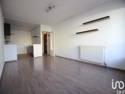 Appartement 2 pièces de 53 m² à Reims (51100)