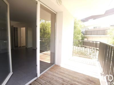 Appartement 3 pièces de 57 m² à Cenon (33150)