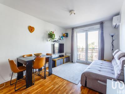 Appartement 3 pièces de 65 m² à Lyon (69008)