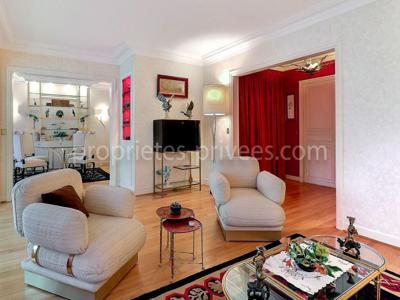 Appartement de 2 chambres de luxe en vente à Motte-Picquet, Commerce, Necker, France