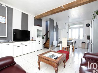 Maison 3 pièces de 67 m² à Amiens (80000)