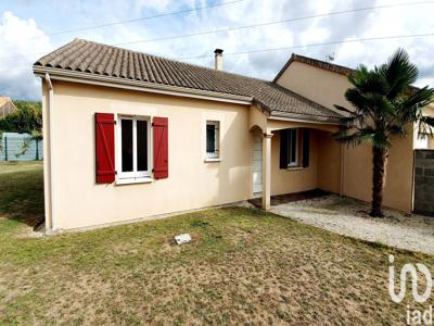 Maison 4 pièces de 87 m² à Naintré (86530)