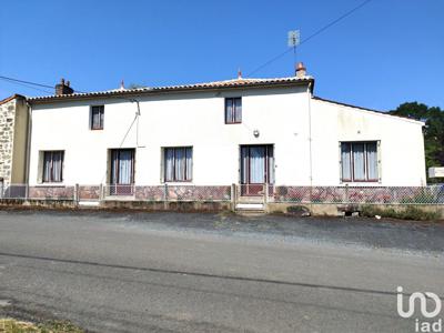 Maison 4 pièces de 95 m² à Marsais-Sainte-Radégonde (85570)