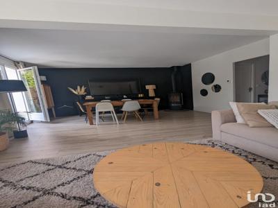 Maison 5 pièces de 113 m² à Montigny-le-Bretonneux (78180)