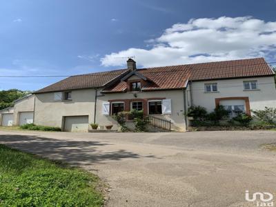 Maison 7 pièces de 182 m² à Pouilly-en-Auxois (21320)
