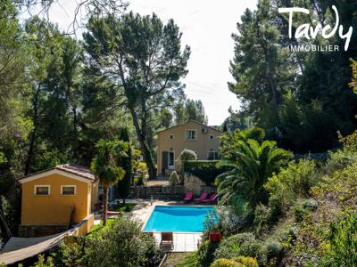 Villa de 8 pièces de luxe en vente Aubagne, Provence-Alpes-Côte d'Azur