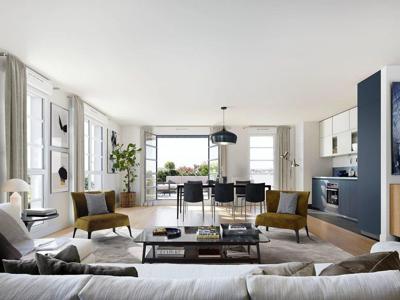 Appartement de luxe 2 chambres en vente à Enghien-les-Bains, France