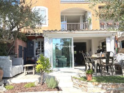 Appartement de luxe de 2 chambres en vente à Grimaud, Provence-Alpes-Côte d'Azur
