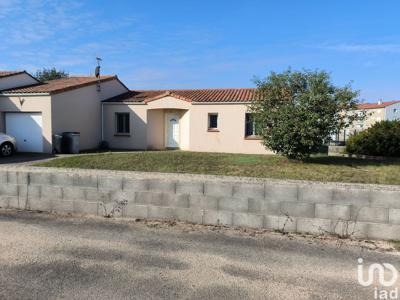 Maison 4 pièces de 93 m² à Chantonnay (85110)