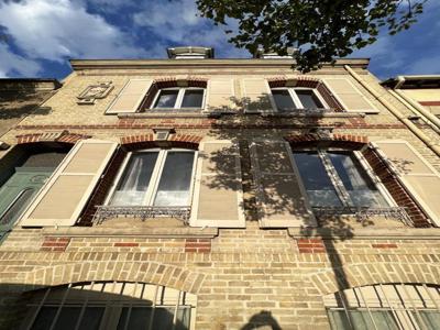 Maison de luxe de 7 pièces en vente à Reims, Grand Est