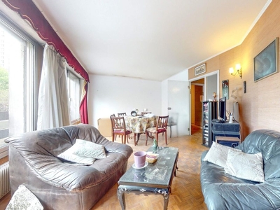 Appartement de 3 chambres de luxe en vente à Buttes-Chaumont, Villette, Bas Belleville, France