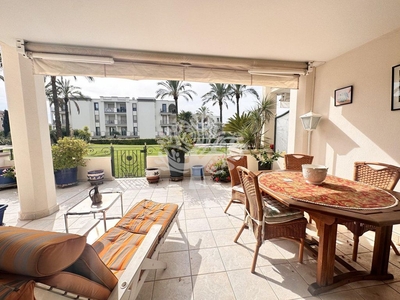 Appartement de luxe de 3 pièces en vente à Sanary-sur-Mer, Provence-Alpes-Côte d'Azur