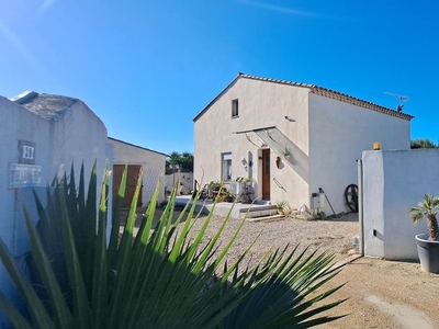 Maison de luxe de 3 chambres en vente à Saintes-Maries-de-la-Mer, Provence-Alpes-Côte d'Azur