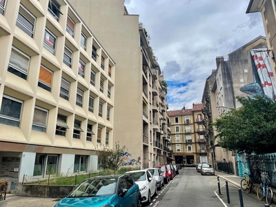 Vente locaux professionnels 15 pièces 255 m²