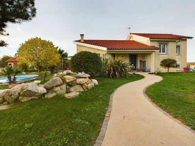 Villa de 5 pièces de luxe en vente Eyzin-Pinet, Auvergne-Rhône-Alpes