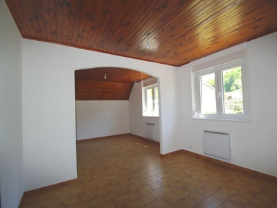 Location appartement 3 pièces 84.12 m²