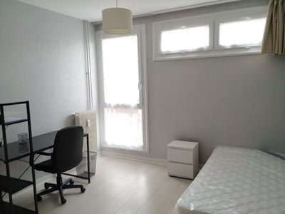 Location meublée appartement 1 pièce 10.44 m²