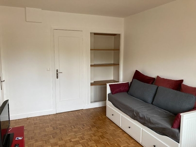Location meublée appartement 1 pièce 23.8 m²