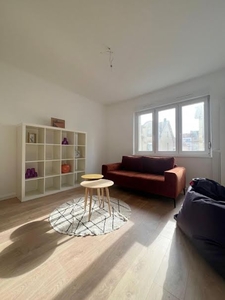 Location meublée appartement 2 pièces 65.53 m²