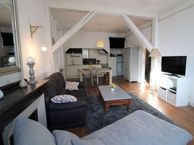 Location meublée appartement 3 pièces 77.4 m²